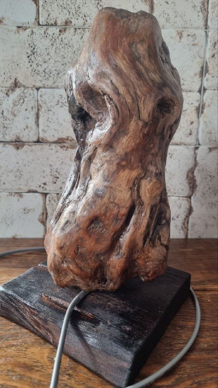 Светильник для детской комнаты из дерева 4