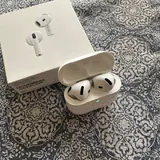 AirPods 4 с ANC, кейсы 2