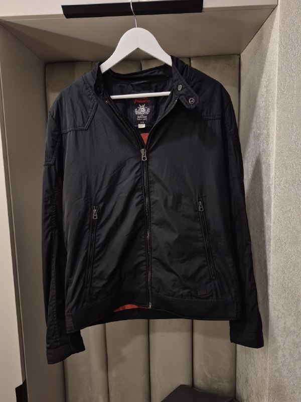 ветровка Carhartt, кепка New Era, жилет Diesel, куртка Diesel, джинсы Diesel 7