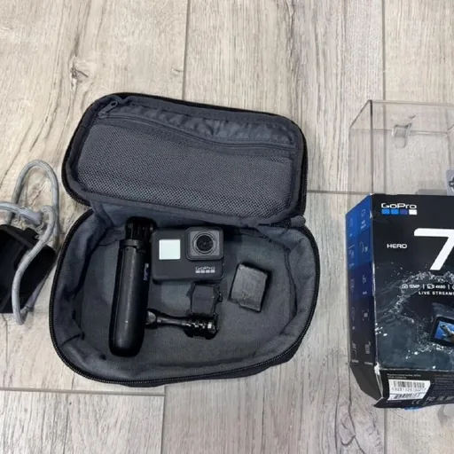GoPro Hero Black 7, оригинальный штатив, сумка