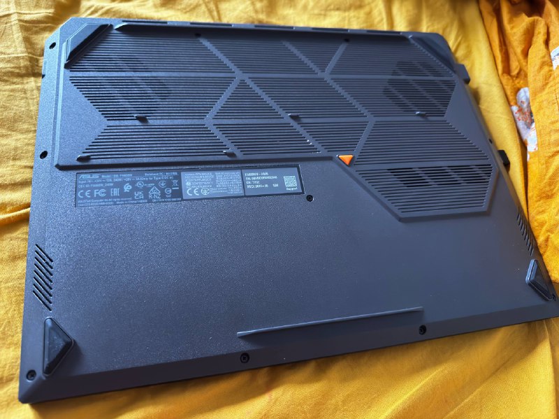 Asus Tuf a16 2024 игровой ноутбук AMD Ryzen AI 9 HX NVIDIA RTX 4060 32GB 1TB 3