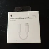 Переходник Apple, стаканы, увлажнитель, скейт, столик, наушники 1