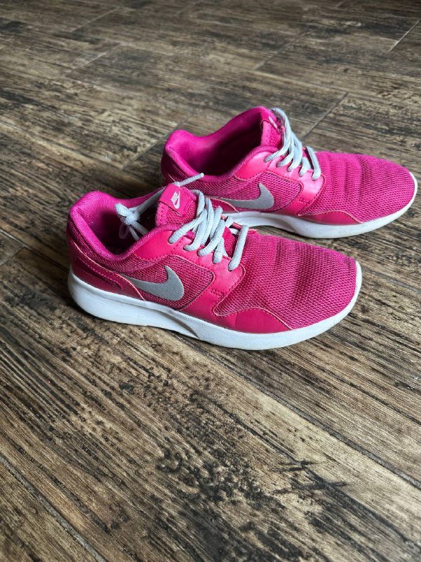 Кроссовки Nike р-р 37