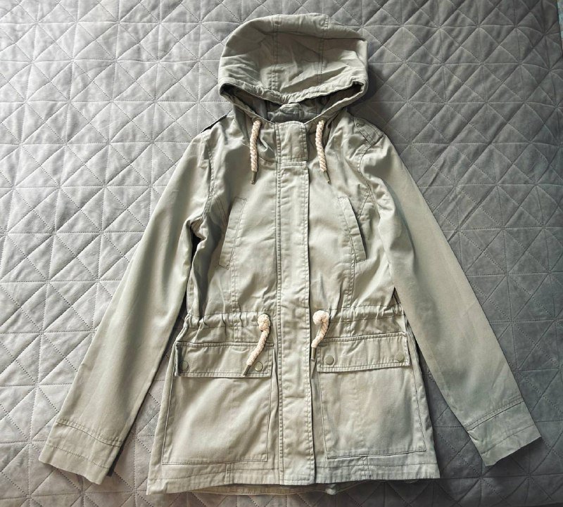 Легенькая парка размер S 3