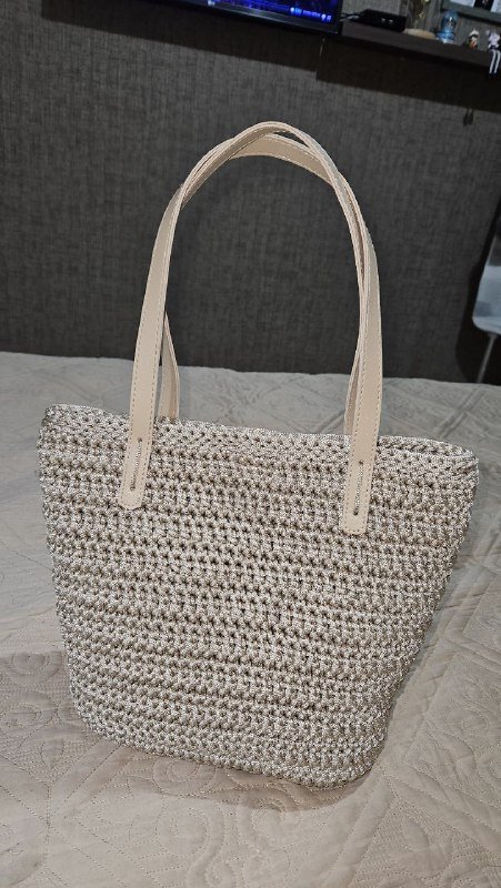 Вязаные сумки ручной работы разных цветов и моделей