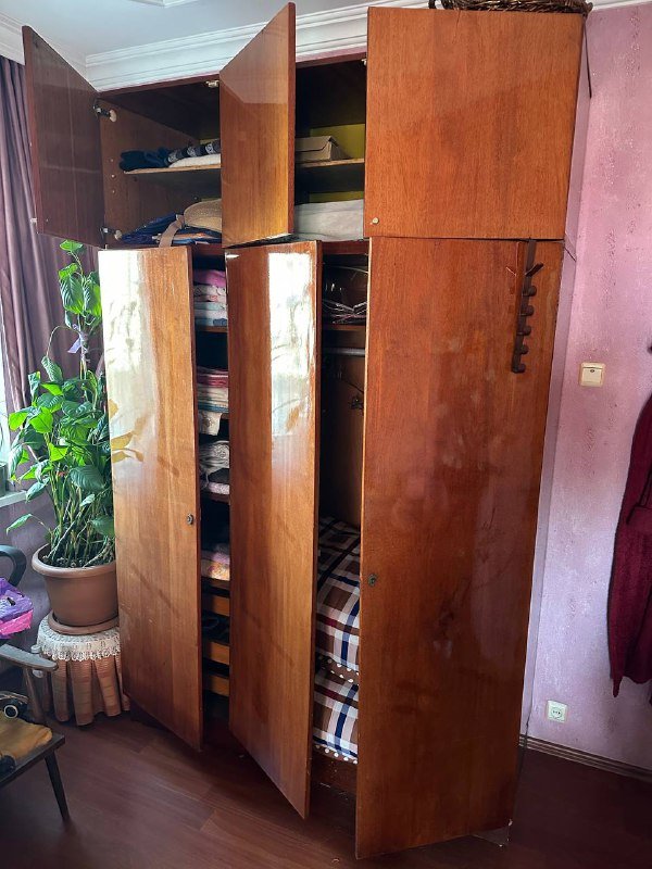 Советский ретро шифоньер шкаф для одежды