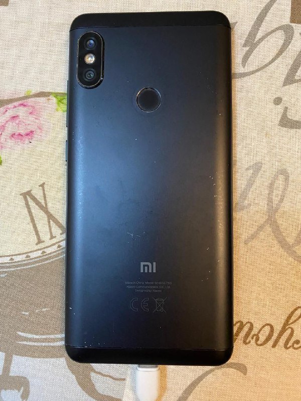 Смартфон Xiaomi Mi M1803E7SG черный
