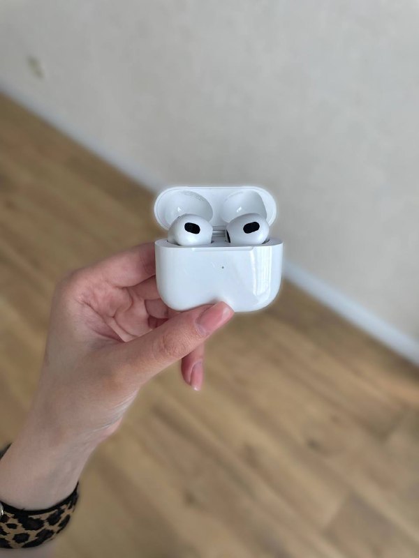 iPhone 12 Pro Max, AirPods 3 3