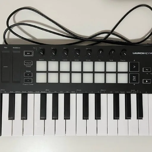 MIDI-клавиатура Novation Launchkey Mini MK3