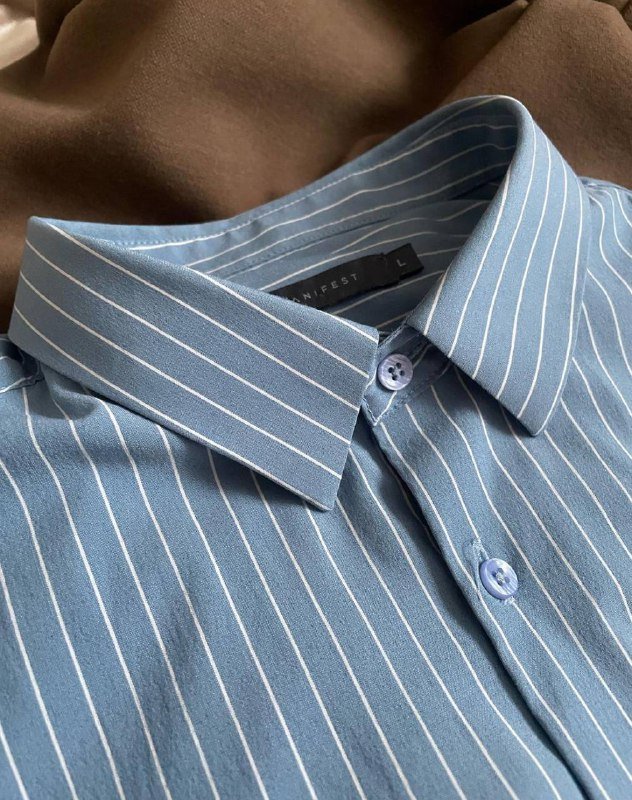 мужские рубашки в полоску L, однотонная М