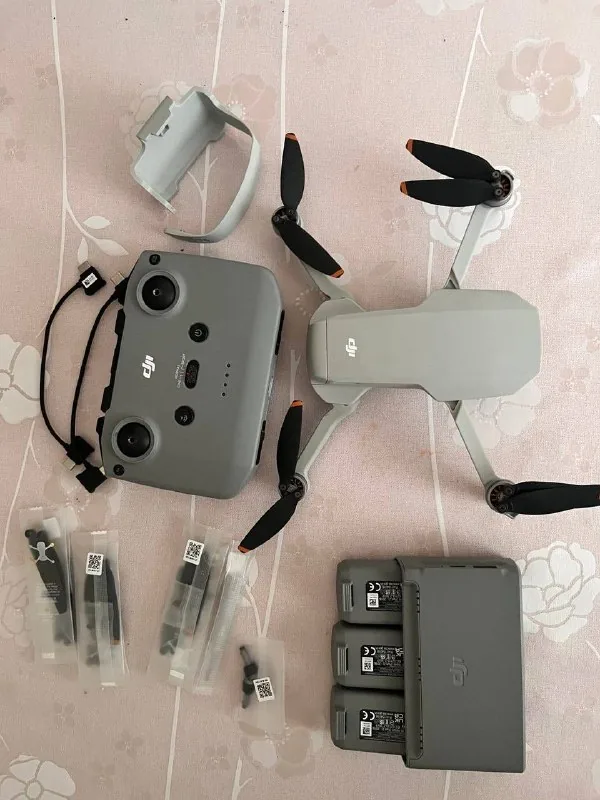 DJI Air Mini 2 Fly More Combo 1