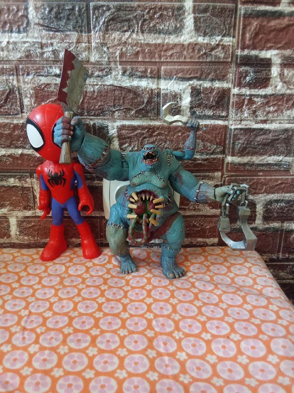 Коллекционная фигурка Пуджа NECA 2