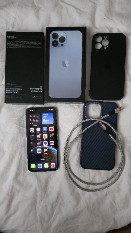 iPhone 13 Pro Max, AirPods Pro Gen 2 6