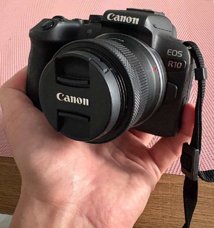Canon EOS R10 камера и объектив 18-45mm IS STM 2