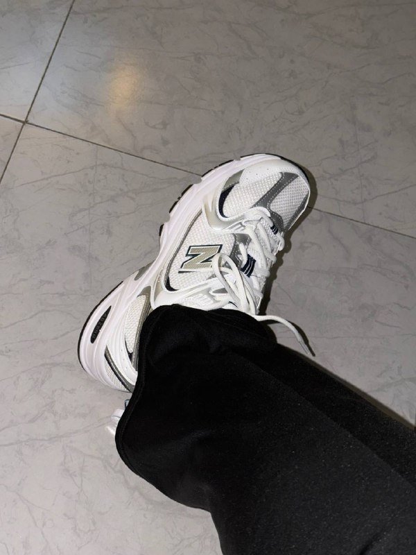 Кроссовки New Balance 530 белые мужские новые 42.5 размер