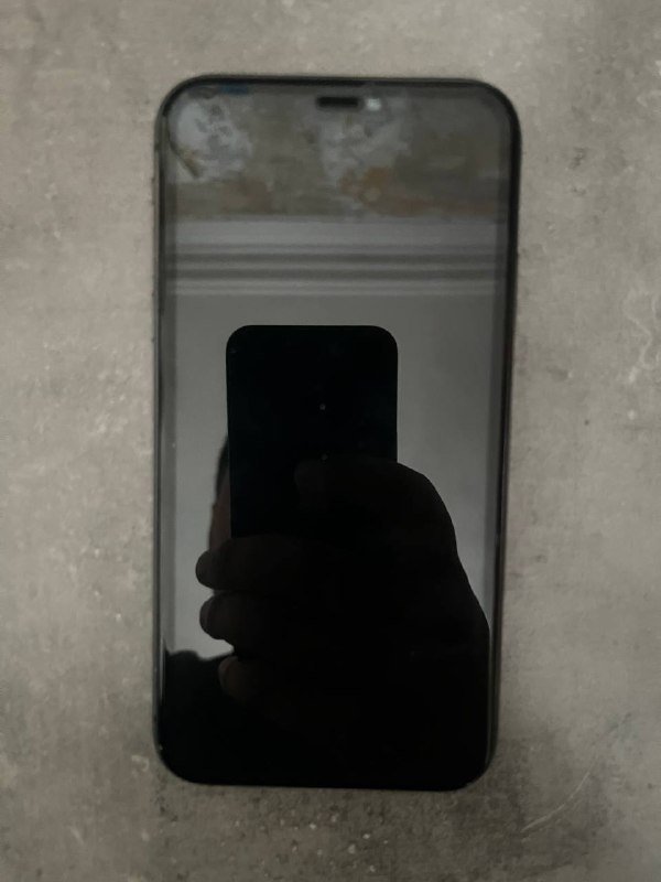 iPhone 11 Black 128 GB, зарядка, чехол 2