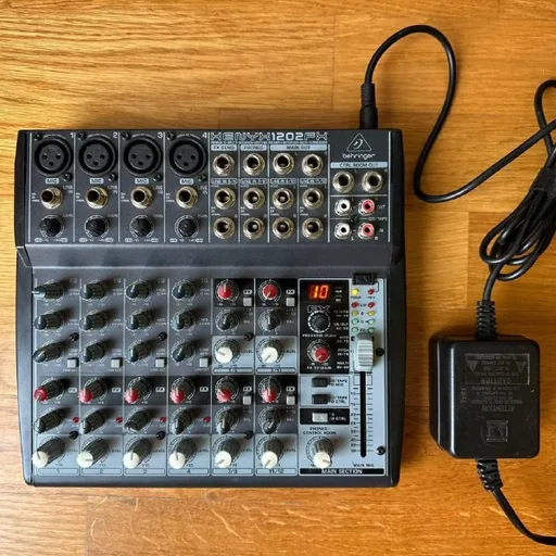 Behringer Xenyx 1202FX