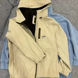 Куртки Zara, серая прорезиненная 1