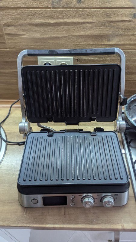 Гриль Delongi с плоской поверхностью