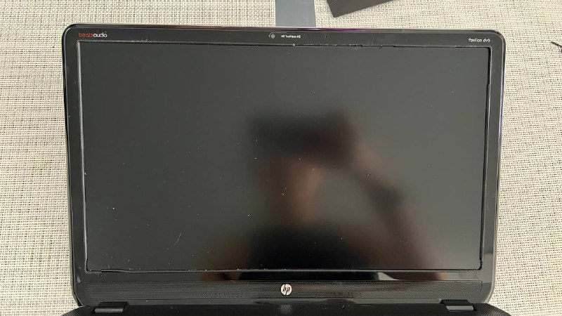 Ноутбук HP Pavilion, клавиатура беспроводная Logitech 3
