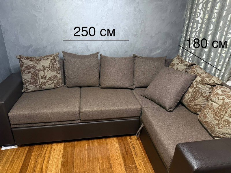 Диван угловой с местом для хранения и съемными чехлами 2