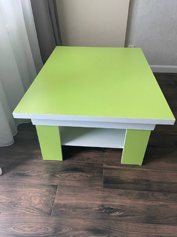 Стол 1.20x0.90 м, высота 51 см