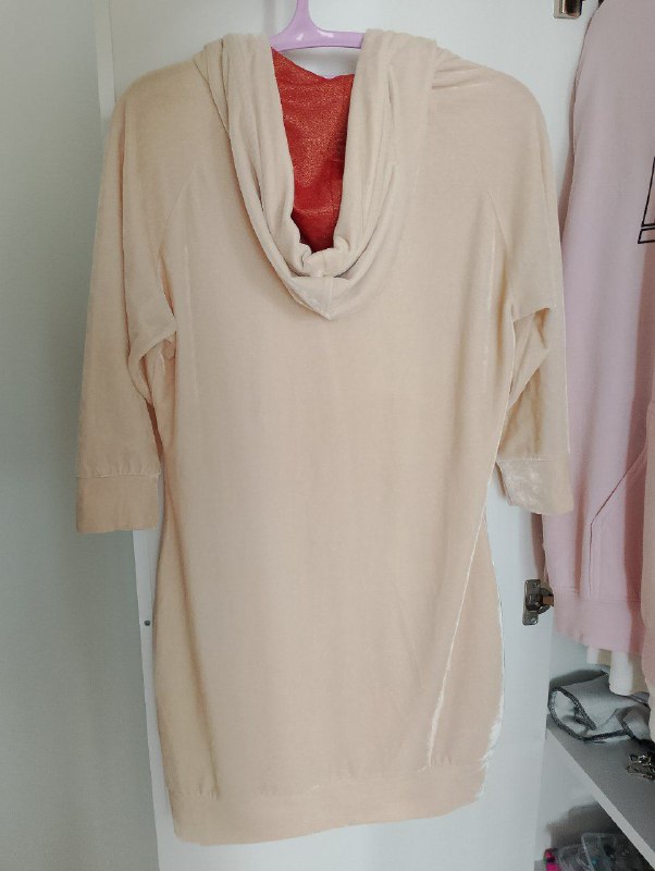 Бархатный кардиган сливочного цвета с капюшоном 2