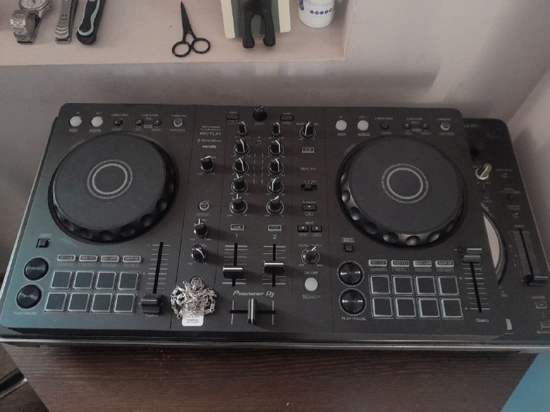 DJ контроллер Pioneer DJ
