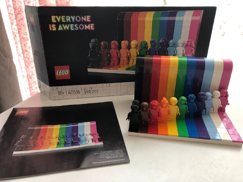 LEGO Everyone is Awesome set