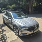 Volkswagen R-Line 2020 1