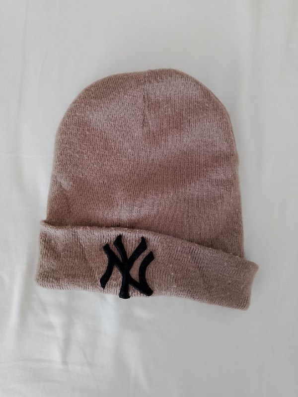 Шапка с логотипом NY