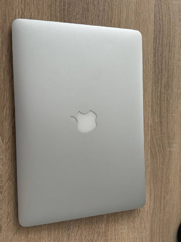 Mac book air 2020 с зарядкой