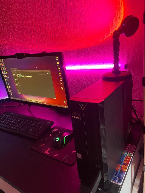 Компьютер Acer с монитором и аксессуарами 2