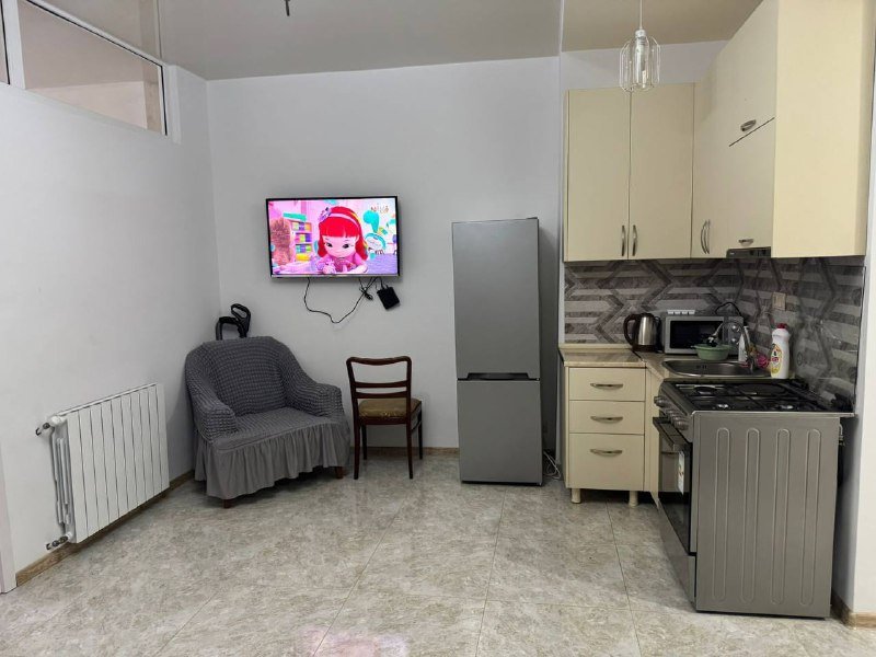 3-комнатная квартира с 2 спальнями, балконом, центральное отопление