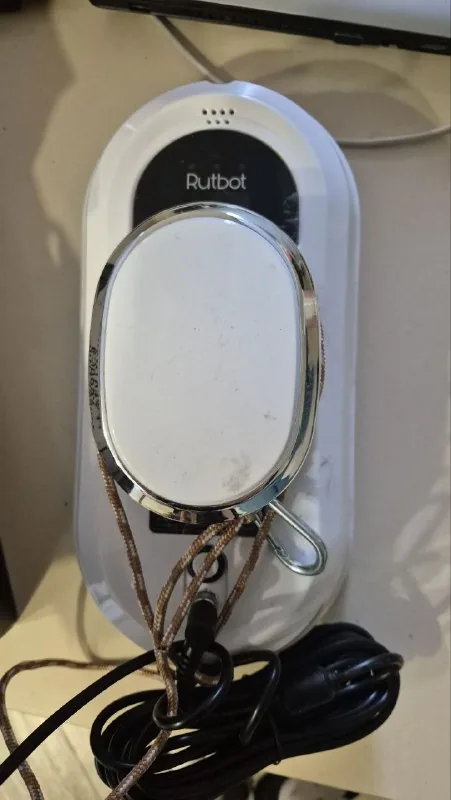 Rutbot L100 Window-Cleaning Robot 1