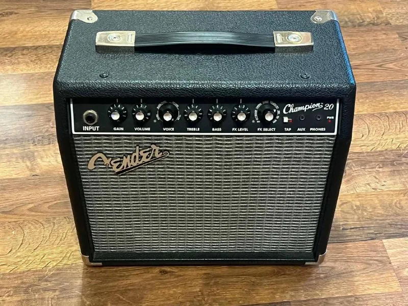 Fender Champion 20 1