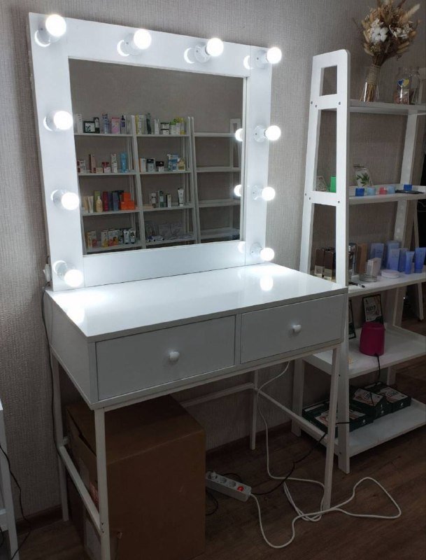 Стол бровиста-визажный стол