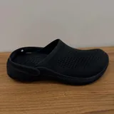 Тапки Crocs 1