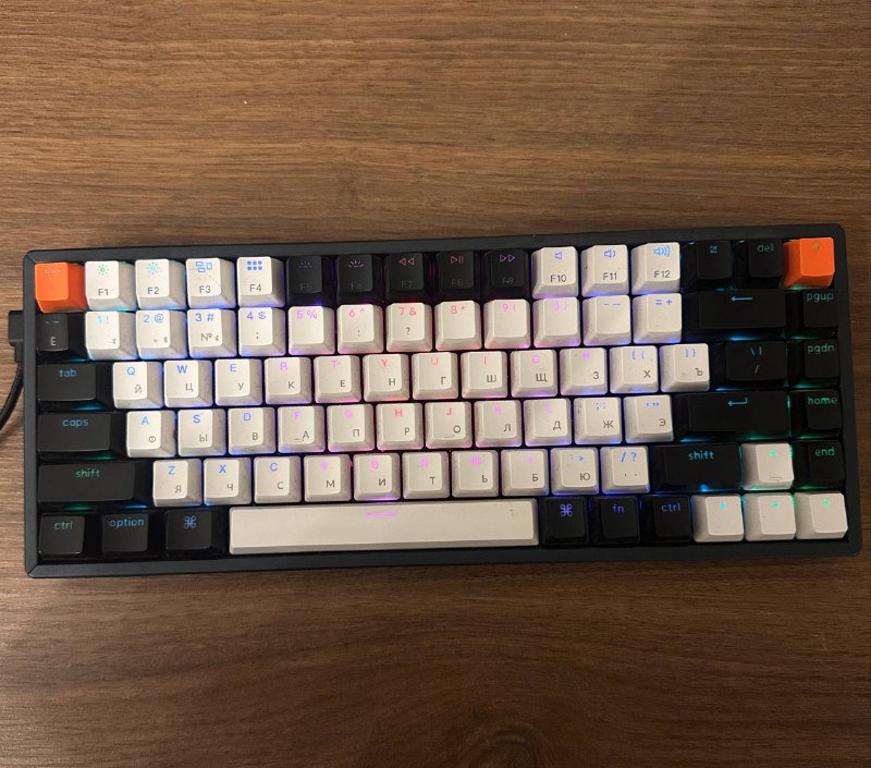 Офисное кресло 6