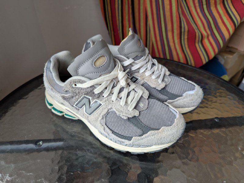 Кроссовки New Balance 2002 Protection Pack размер 40