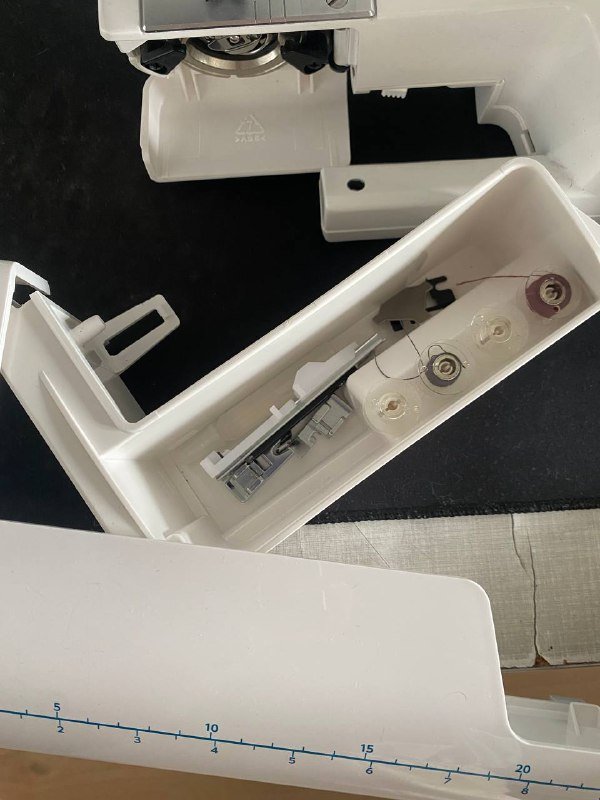 Швейная машина Janome HD1019 с аксессуарами 3