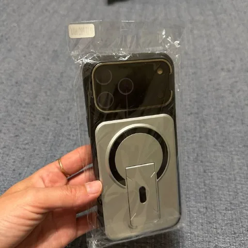 Чехлы для iPhone 17 Pro Max, iPhone 16 Pro