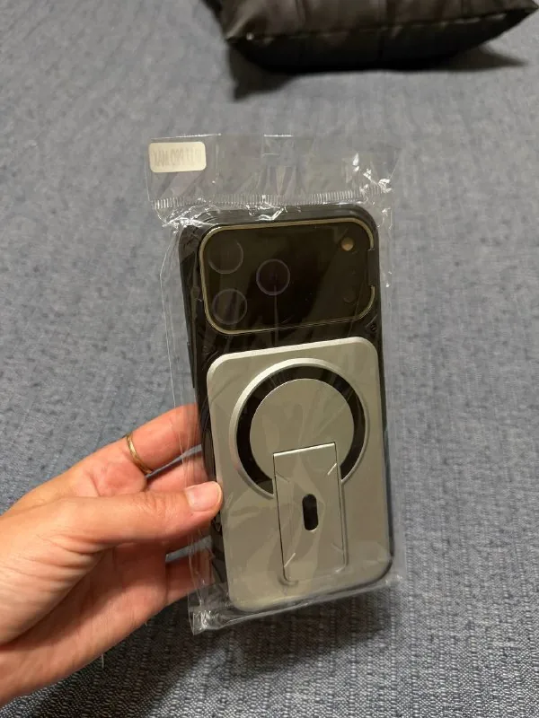 Чехлы для iPhone 17 Pro Max, iPhone 16 Pro 1