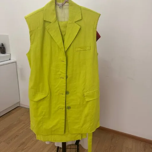 Женский льняной костюм