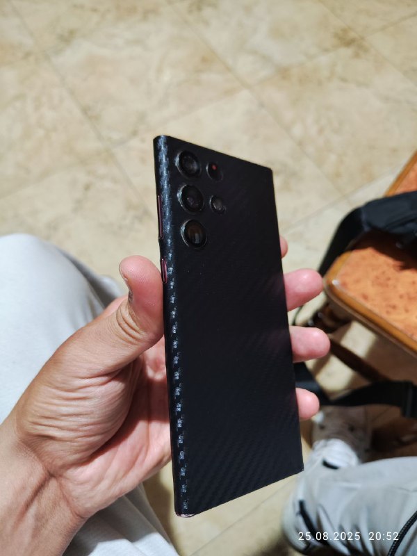 Samsung S22 Ultra американская версия 8/128 4