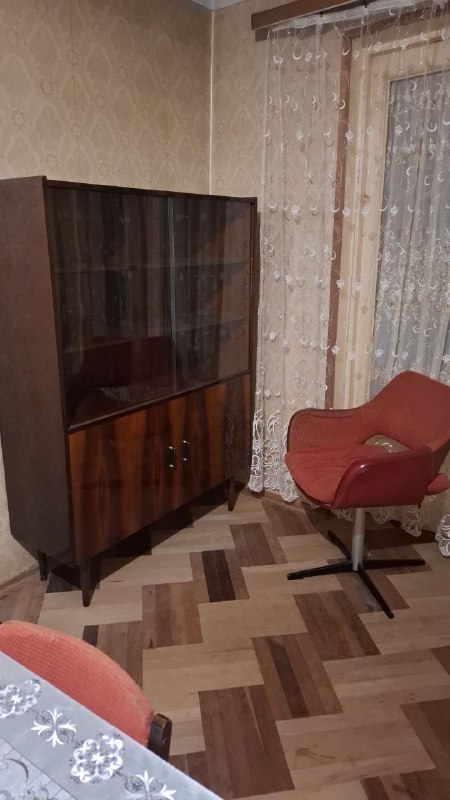 Диван, сервант, шкаф, стол со стульями, комод