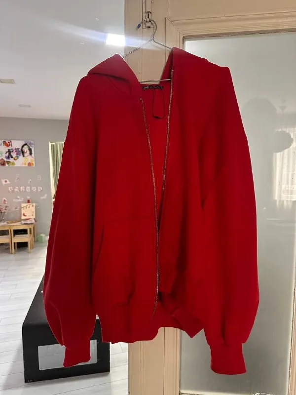 Худи Zara, пиджак черный H&M, пиджак желтый Sela 1