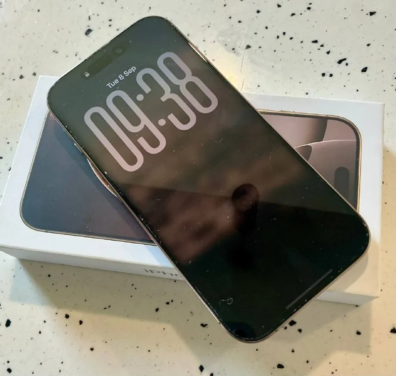 iPhone 16 Pro 128 GB 1