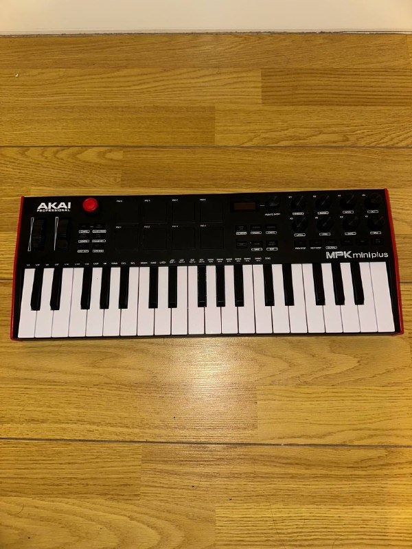 AKAI MPK mini plus MIDI клавиатура 1