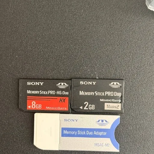 Memory Stick Pro, две флэшки 2 и 8 ГБ